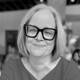 photo of Claudia Milne